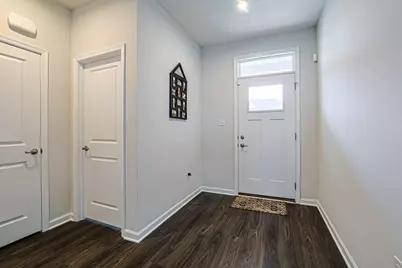 320 Chevington Chase, Tipp City, OH 45371 - Photo 5