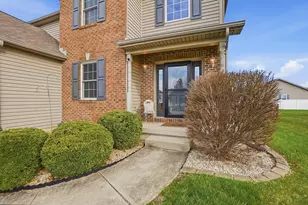 2813 Amberwood Dr, Troy, OH 45373 - Photo 5