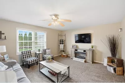 2813 Amberwood Drive, Troy, OH 45373 - Photo 7