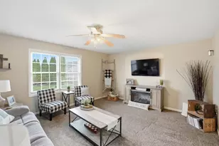 2813 Amberwood Dr, Troy, OH 45373 - Photo 7