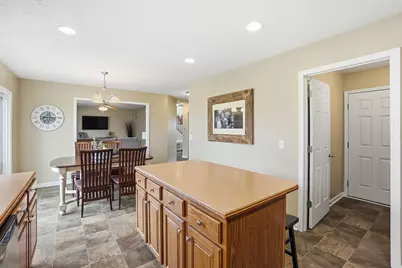 2813 Amberwood Drive, Troy, OH 45373 - Photo 11