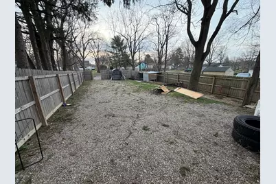 404 N Troy Street, Bellefontaine, OH 43311 - Photo 3