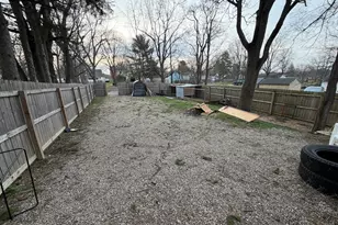 404 N Troy St, Bellefontaine, OH 43311 - Photo 3