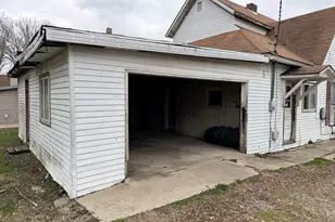 317 N Elm St, Bellefontaine, OH 43311 - Photo 3