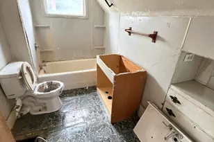 317 N Elm St, Bellefontaine, OH 43311 - Photo 11