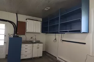 1124 Erie Ave, Bellefontaine, OH 43311 - Photo 21