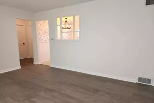 1124 Erie Ave, Bellefontaine, OH 43311 - Photo 13