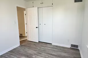 1124 Erie Ave, Bellefontaine, OH 43311 - Photo 17