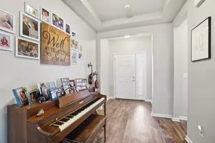 1215 Driftwood Dr, Fairborn, OH 45324 - Photo 9