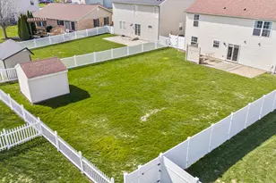 413 Deerwood Dr, Piqua, OH 45356 - Photo 9