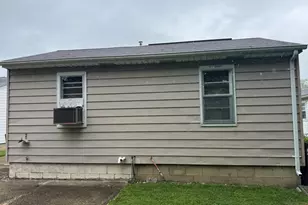 1979 Kenton St, Springfield, OH 45505 - Photo 5