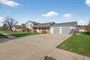 1528 Mary Ln, Celina, OH 45822 - Photo 3