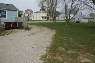 419 E Main St, Bradford, OH 45308 - Photo 7