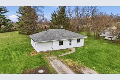 1166 W Sparrow Road, Springfield, OH 45502 - Photo 1