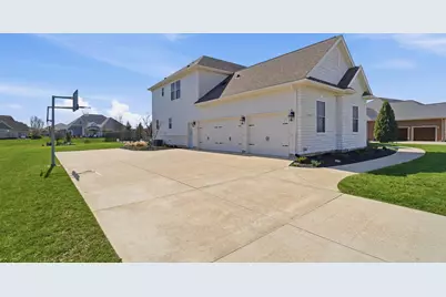 1250 Macintosh Court, Tipp City, OH 45371 - Photo 121