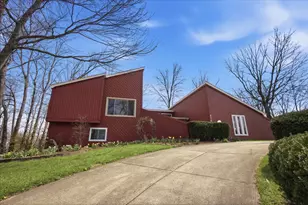 438 Merrick Dr, Beavercreek, OH 45434 - Photo 3