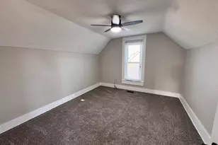 206 E Benton St, Wapakoneta, OH 45895 - Photo 7