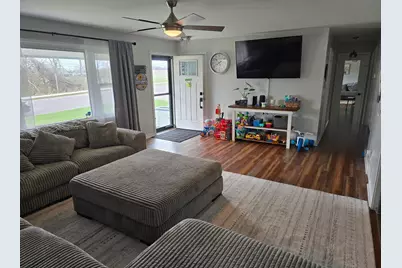 880 E Brown Avenue, Bellefontaine, OH 43311 - Photo 7