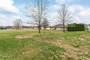 1371 Edinburgh Dr, Troy, OH 45373 - Photo 59