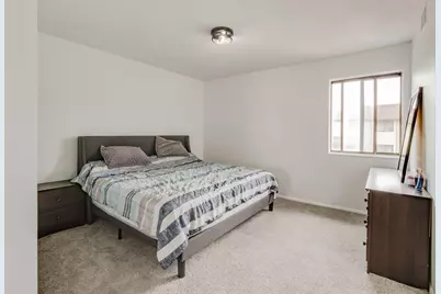 6425 Harbinger Lane, Dayton, OH 45449 - Photo 9