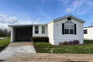 22 Sunset Dr, Springfield, OH 45504 - Photo 1