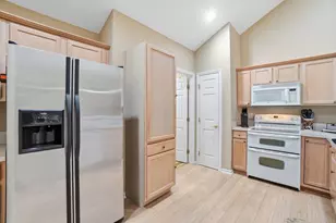 4662 Cobblestone Dr, Tipp City, OH 45371 - Photo 15