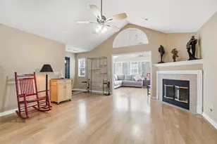 4662 Cobblestone Dr, Tipp City, OH 45371 - Photo 7