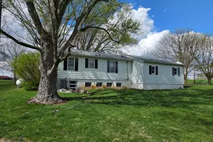 151 Pleasant St, De Graff, OH 43318 - Photo 3