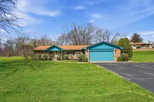 1008 Stevens Cir Dr, New Carlisle, OH 45344 - Photo 7