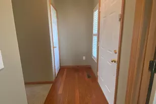 408 Deerwood Dr, Piqua, OH 45356 - Photo 3