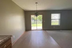 408 Deerwood Dr, Piqua, OH 45356 - Photo 7