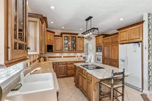 999 Brookwood Dr, Troy, OH 45373 - Photo 13