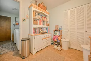 303 Villa Dr, New Carlisle, OH 45344 - Photo 15