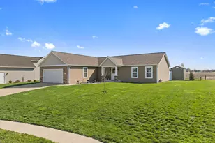 1706 Applejack Dr, Wapakoneta, OH 45895 - Photo 3