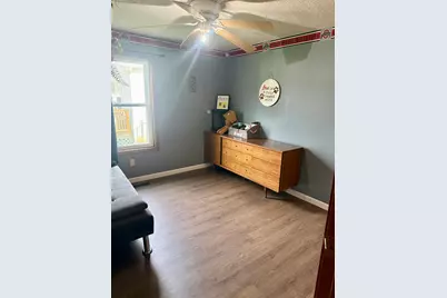 616 E Bellefontaine Street, Wapakoneta, OH 45895 - Photo 17