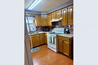 616 E Bellefontaine Street, Wapakoneta, OH 45895 - Photo 9