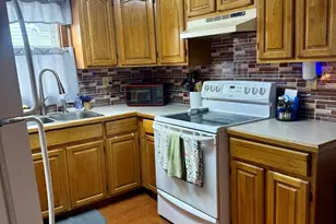 616 E Bellefontaine St, Wapakoneta, OH 45895 - Photo 9