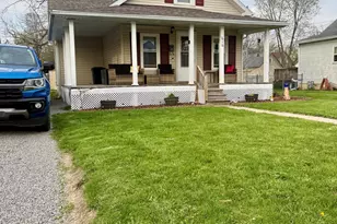 616 E Bellefontaine St, Wapakoneta, OH 45895 - Photo 3