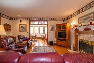 3955 Oakview Dr, Beavercreek, OH 45430 - Photo 5