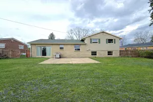 448 Ontario Ave, Bellefontaine, OH 43311 - Photo 25
