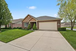 622 Willow Point Ct, Troy, OH 45373 - Photo 3