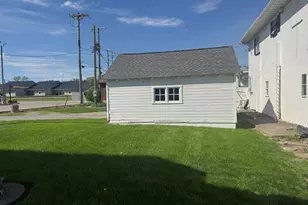 559 E Market St, Celina, OH 45822 - Photo 3