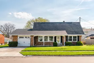 320 N Garber Dr, Tipp City, OH 45371 - Photo 3