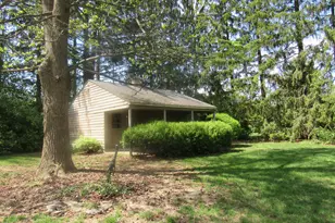 517 Locust Hill Dr, Englewood, OH 45322 - Photo 5
