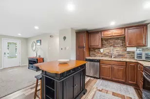 9226 Stephanie St, Dayton, OH 45458 - Photo 15
