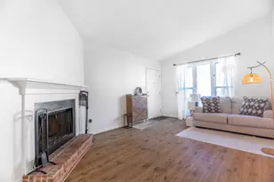 1238 Hollowbrook Dr, Dayton, OH 45458 - Photo 5