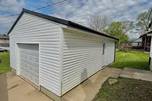 319 N Spruce St, Saint Marys, OH 45885 - Photo 3