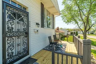 558 Bowser St, New Carlisle, OH 45344 - Photo 3