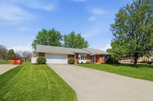 833 Glyncrest Dr, Wapakoneta, OH 45895 - Photo 7