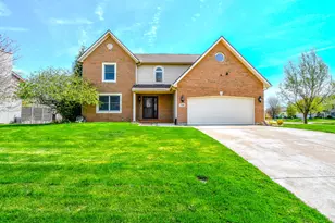 790 Chaucer Ln, Tipp City, OH 45371 - Photo 3